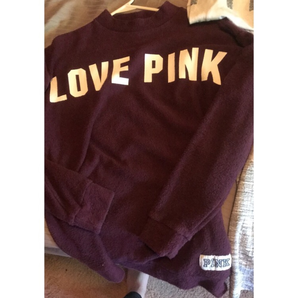 VS sweater